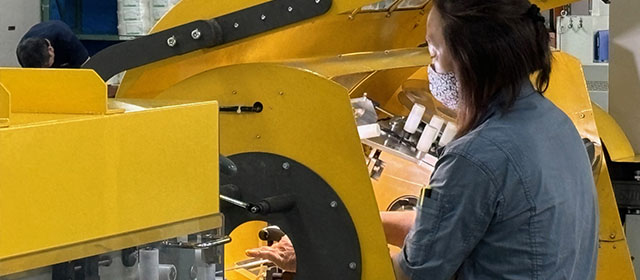 社内作業の様子